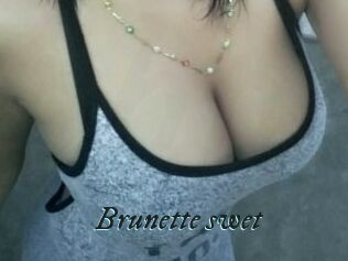 Brunette_swet