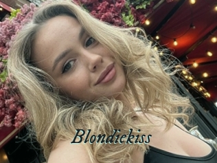 Blondiekiss