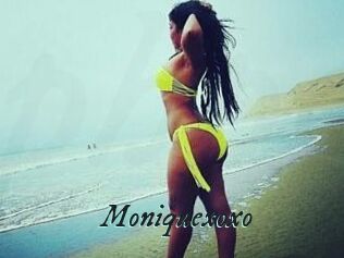 Moniquexoxo